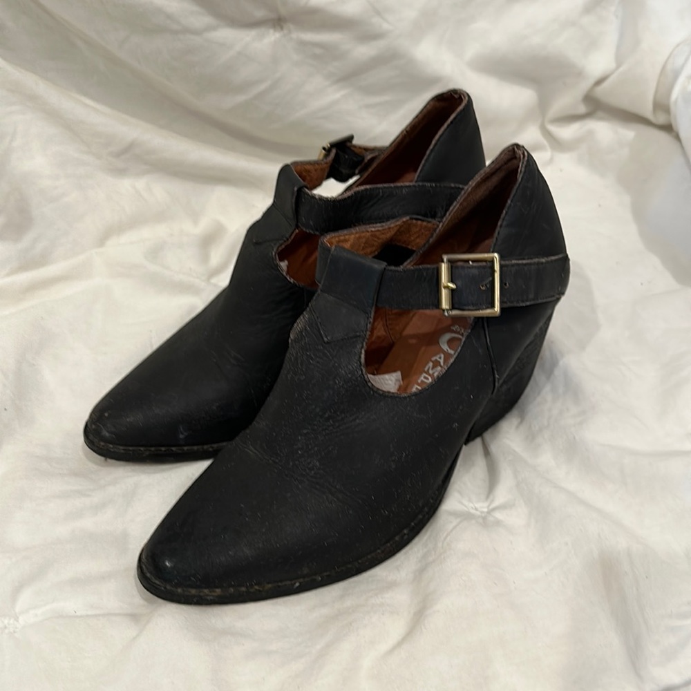 Jeffery Campbell by Ibiza Leather Heels